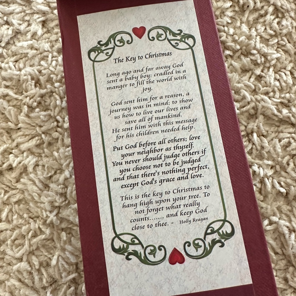 Christmas Key Design Box - Picture 2 of 4